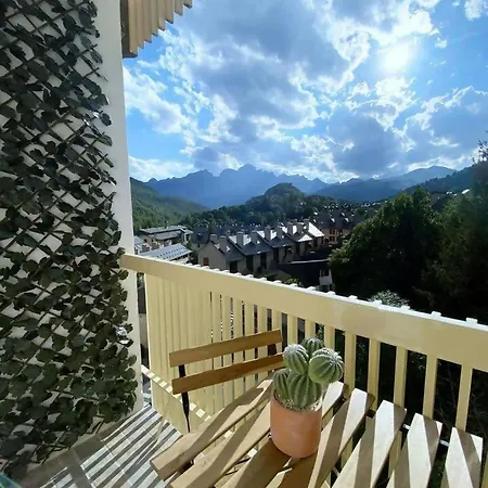 Vistas A Pie De Pistas Y Wifi